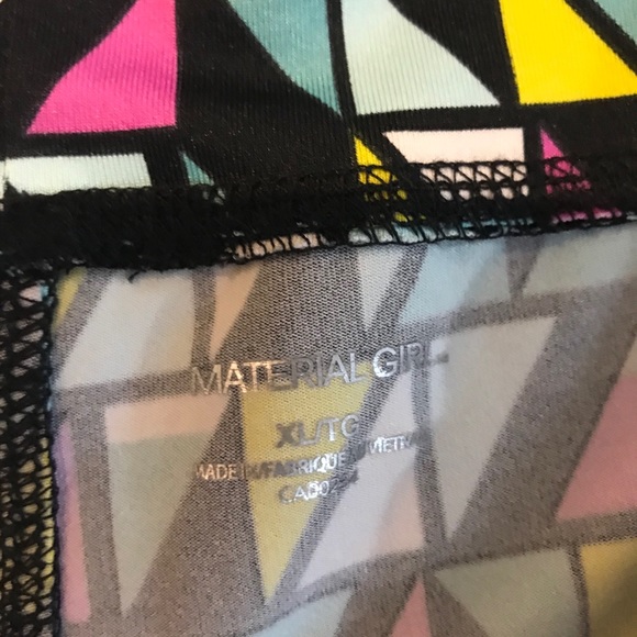 Work out Crops - Picture 3 of 4